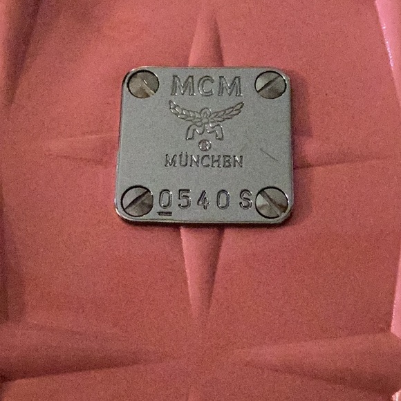 COPY - MCM heart shaped keychain coin cash pouch - Picture 2 of 7